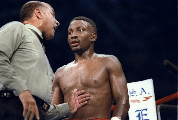 ช็อกแวดวงมวย ! “วิเทเกอร์” อดีตแชมป์โลกเกิดอุบัติเหตุเสียชีวิต