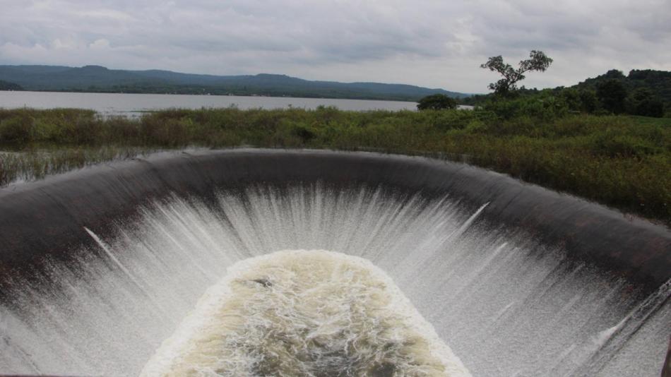 สถานการณ์น้ำท่วมในหลายจังหวัด ศรีสะเกษน้ำล้นสปิลเวย์อ่างเก็บน้ำ – ลพบุรีคลิปน้ำป่าไหลหลากท่วมบ้านปชช…คลิปข่าว