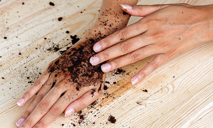 คาเฟอีนช่วยให้ผิวของคุณสวยเปล่งปลั่งกระจ่างใส และคาเฟอีนมีประโยชน์อย่างไรกับผิวอีกบ้าง เราจะพาคุณสาวๆ