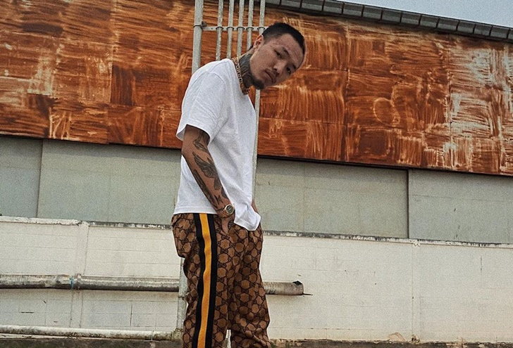 YOUNGOHM ออกมาโพสต์หลังกลายเป็นดราม่าที่กำลังร้อนแรงในโลกออนไลน์ เคลียร์ปม เซ็นต์เนินอกเด็ก15 ที่กำลังดราม่ากระจายในขณะนี้