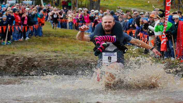 WIFE-CARRYING (วิ่งกระเตงฟัดแบกเมีย) เป็นการวิ่งแข่งแบกภรรยาที่ได้รับความนิยมอย่างมาก สำหรับประเทศฟินแลนด์ เป็นการแข่งขันชิงแชมป์โลก
