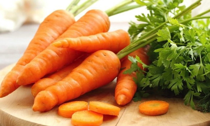 ประโยชน์ของ แครอท ที่สามารถกินได้ทั้งส่วนของหัว เป็นที่นิยมมานำอาหารได้หลายรูปแบบ ซึ่งได้มีการนำมาใช้เป็นยารักษาโรคต่างๆได้เป็นอย่างดี